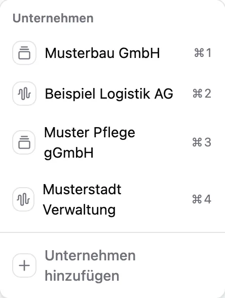 Unternehmens-Umschalter im Portal mit vier Beispielkunden: Musterbau GmbH, Beispiel Logistik AG, Muster Pflege gGmbH, Musterstadt Verwaltung und dem Eintrag „Unternehmen hinzufügen“.